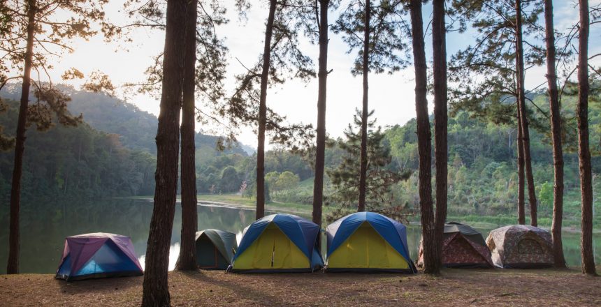 Camping ute i vill natur. Recovery gjennom turer i villmarken.